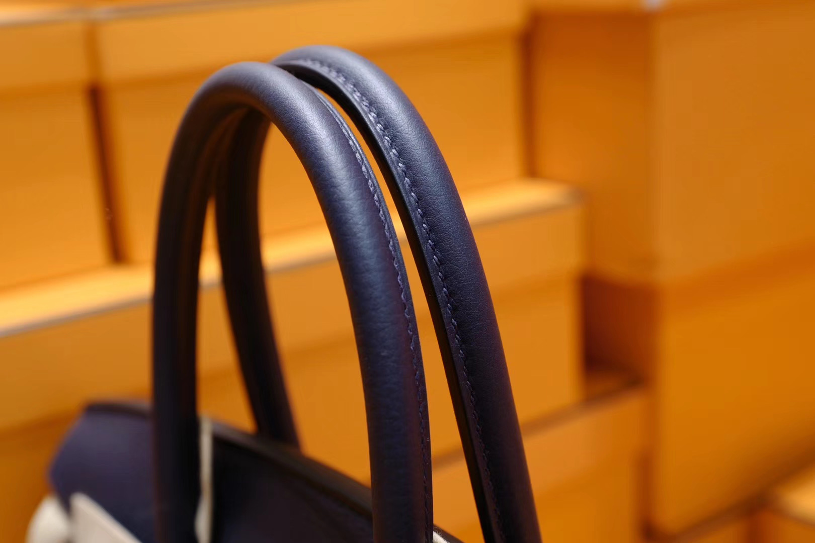 爱马仕包包官网 Birkin30cm 夜空蓝togo内拼橙色内里 银扣