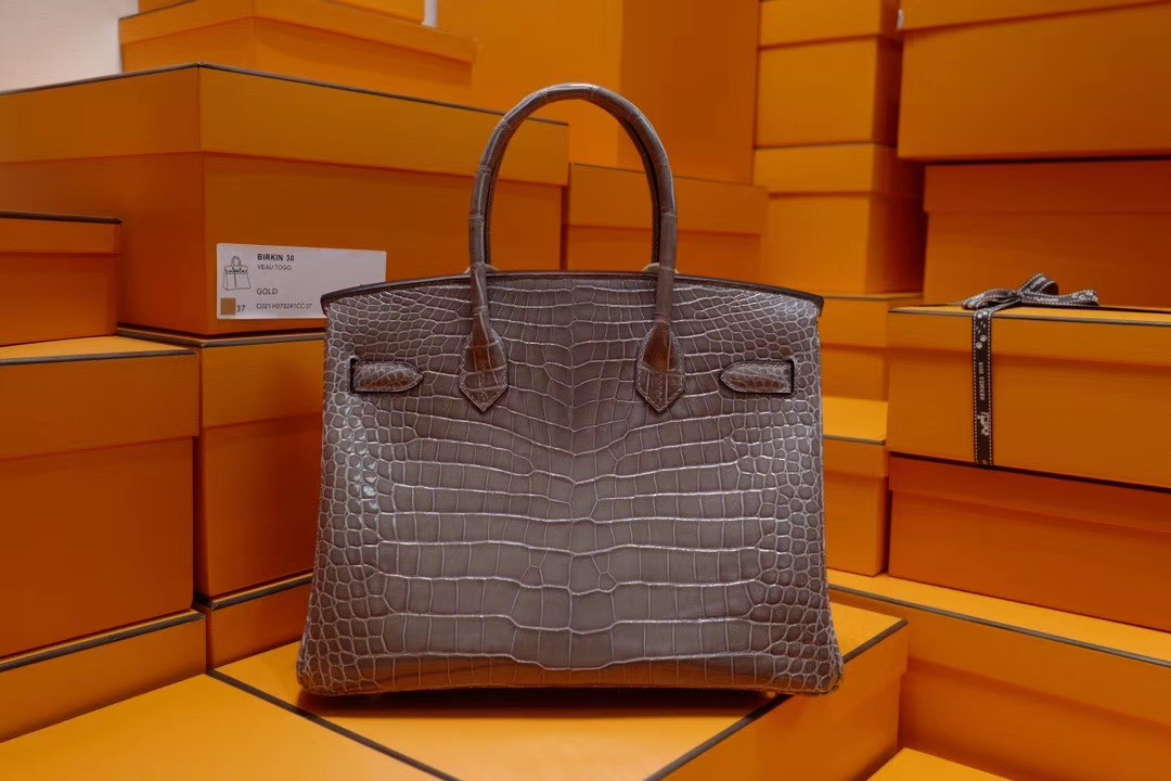 Hermes 爱马仕 野生湾鳄 Birkin 30Cm 斑鸠灰亮面鳄鱼 金扣