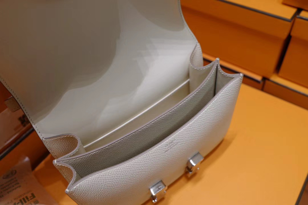 Constance 18CM 奶昔白 Epsom皮银扣 青春活力 好看 再说一百次好看
