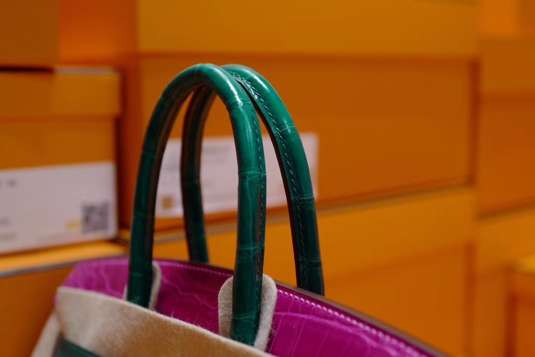 VIP定制: Birkin25cm 天方夜谭紫色拼翡翠绿色 二点亮面鳄鱼皮 金扣
