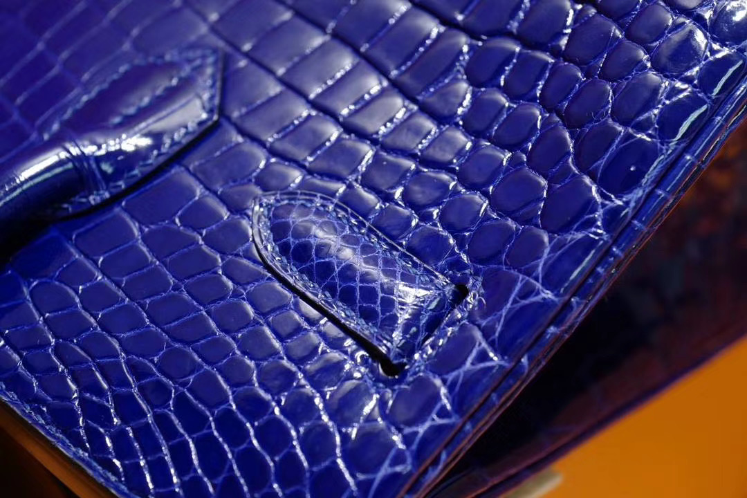 法国退休工匠纯手工: Hermes Birkin 30CM 正品AA级7T电光蓝亮面野生鳄鱼皮 银扣 蓝色系中最美的蓝色