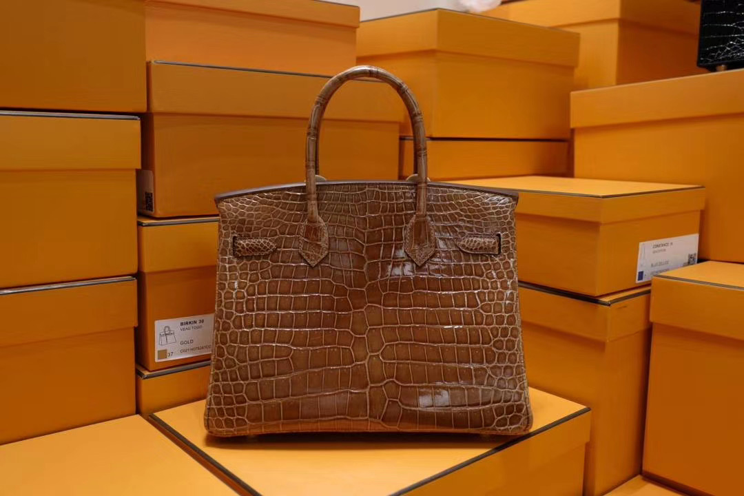 法国师傅顶级私藏品 : 终级鳄鱼王者之王 原装野生倒V湾鳄 Hermes Birkin30 蜜糖棕色 金扣