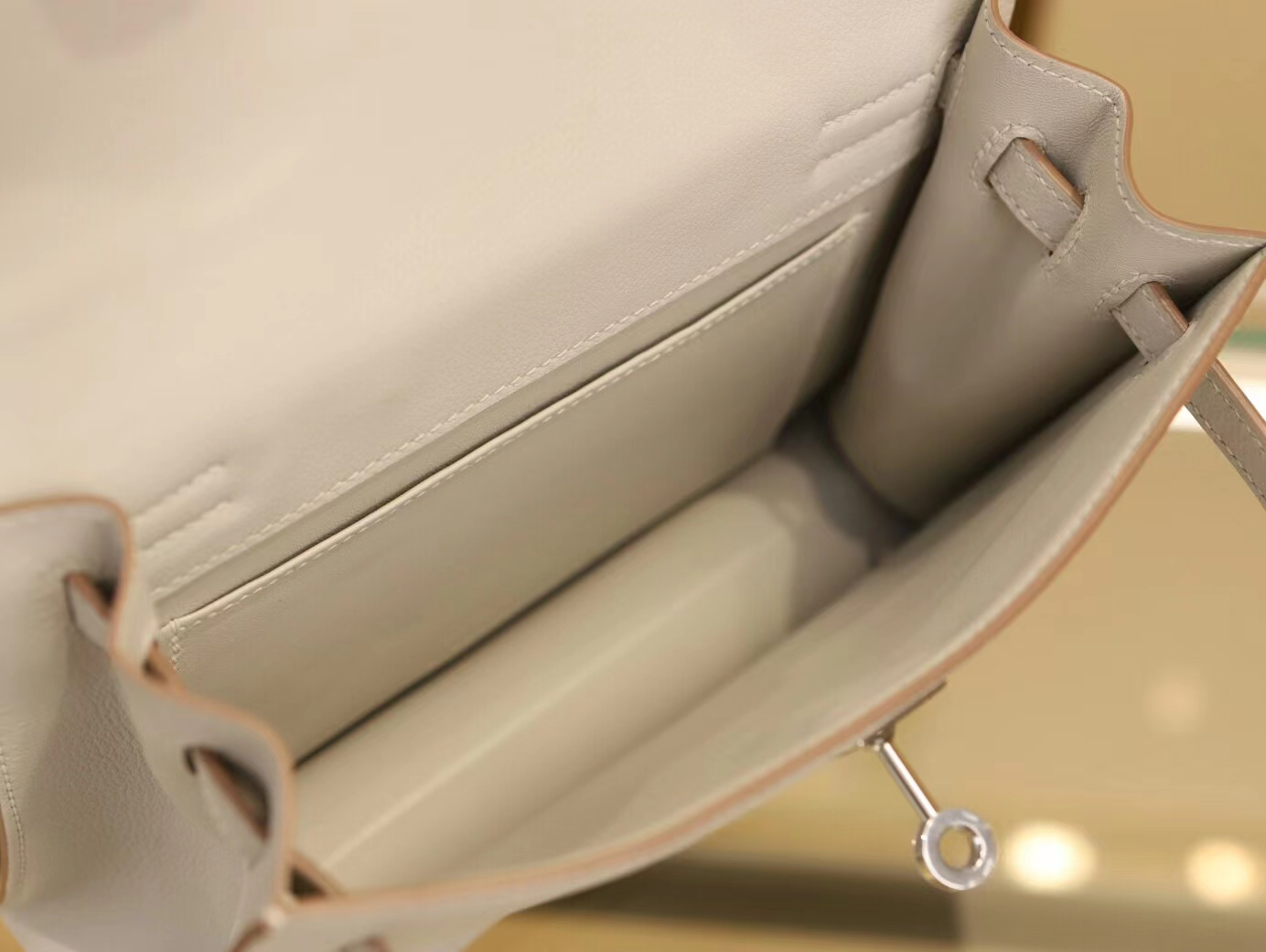 Hermes Kelly Danse 22CM 爱马仕珍珠灰Evercolor皮跳舞包 银扣