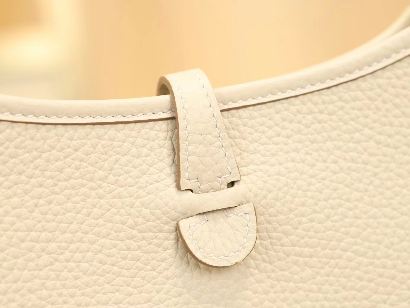 爱马仕Hermes Mini Evelyne 16CM 奶昔白拼小鸡黄肩带伊芙琳女包 银扣