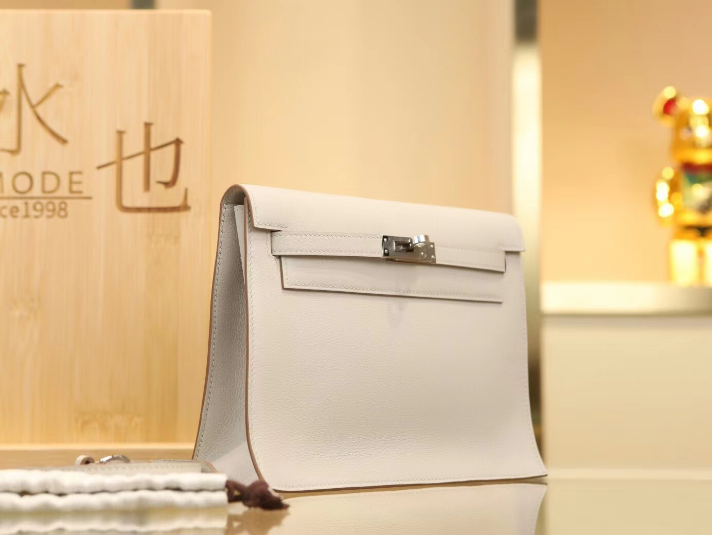 Hermes Kelly Danse 22CM 爱马仕珍珠灰Evercolor皮跳舞包 银扣