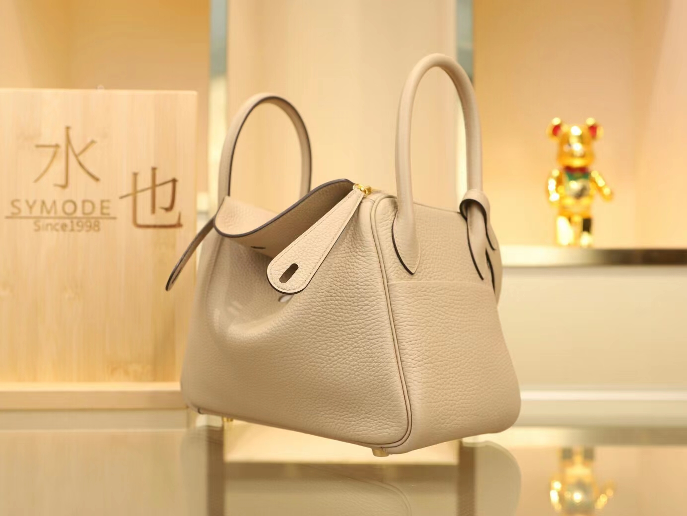 爱马仕包包订制 Hermes Lindy26/30CM 风衣灰S2Trench 金扣 荔枝纹牛皮琳迪包