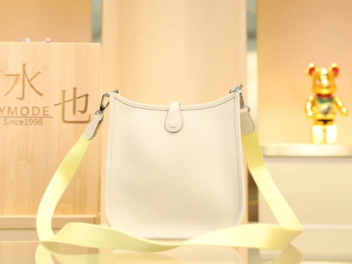 爱马仕Hermes Mini Evelyne 16CM 奶昔白拼小鸡黄肩带伊芙琳女包 银扣