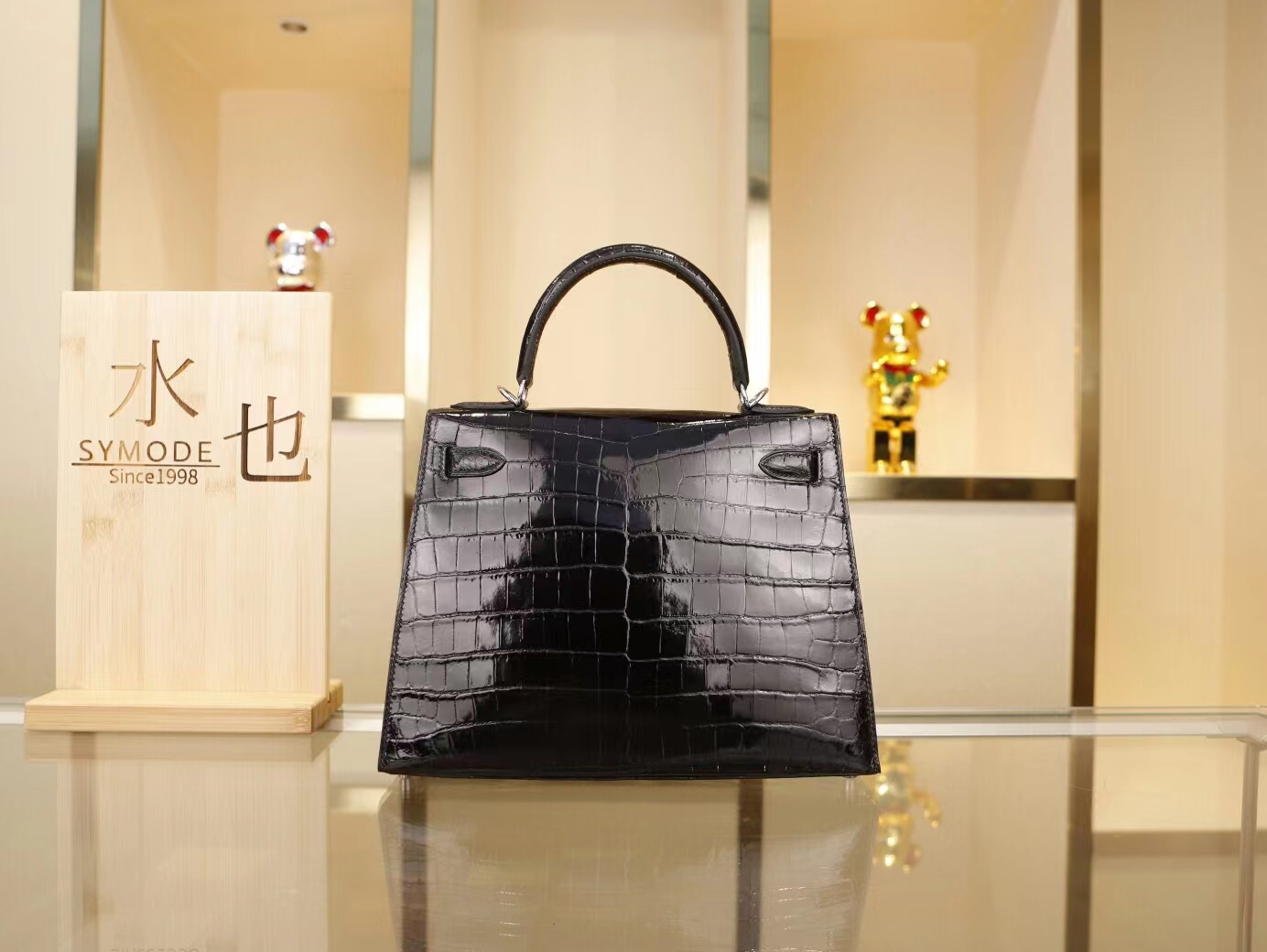 爱马仕包包官网 Hermes Kelly28CM 黑色亮面两点鳄鱼皮凯莉包女包 银扣