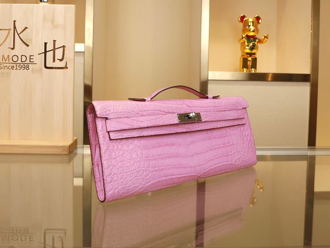 Hermes Kellycut31CM 爱马仕5P樱花粉雾面倒V鳄鱼凯莉长款手包 银扣