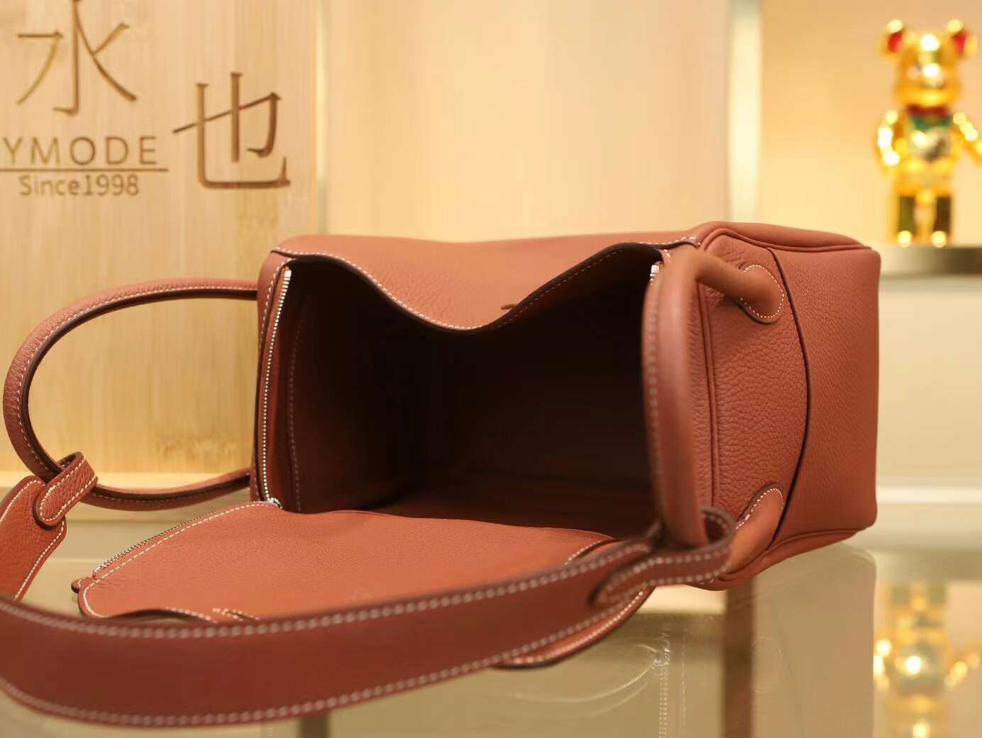 Symode爱马仕女包 Hermes Lindy26CM 4E枫叶棕TC牛皮琳迪包 银扣/金扣