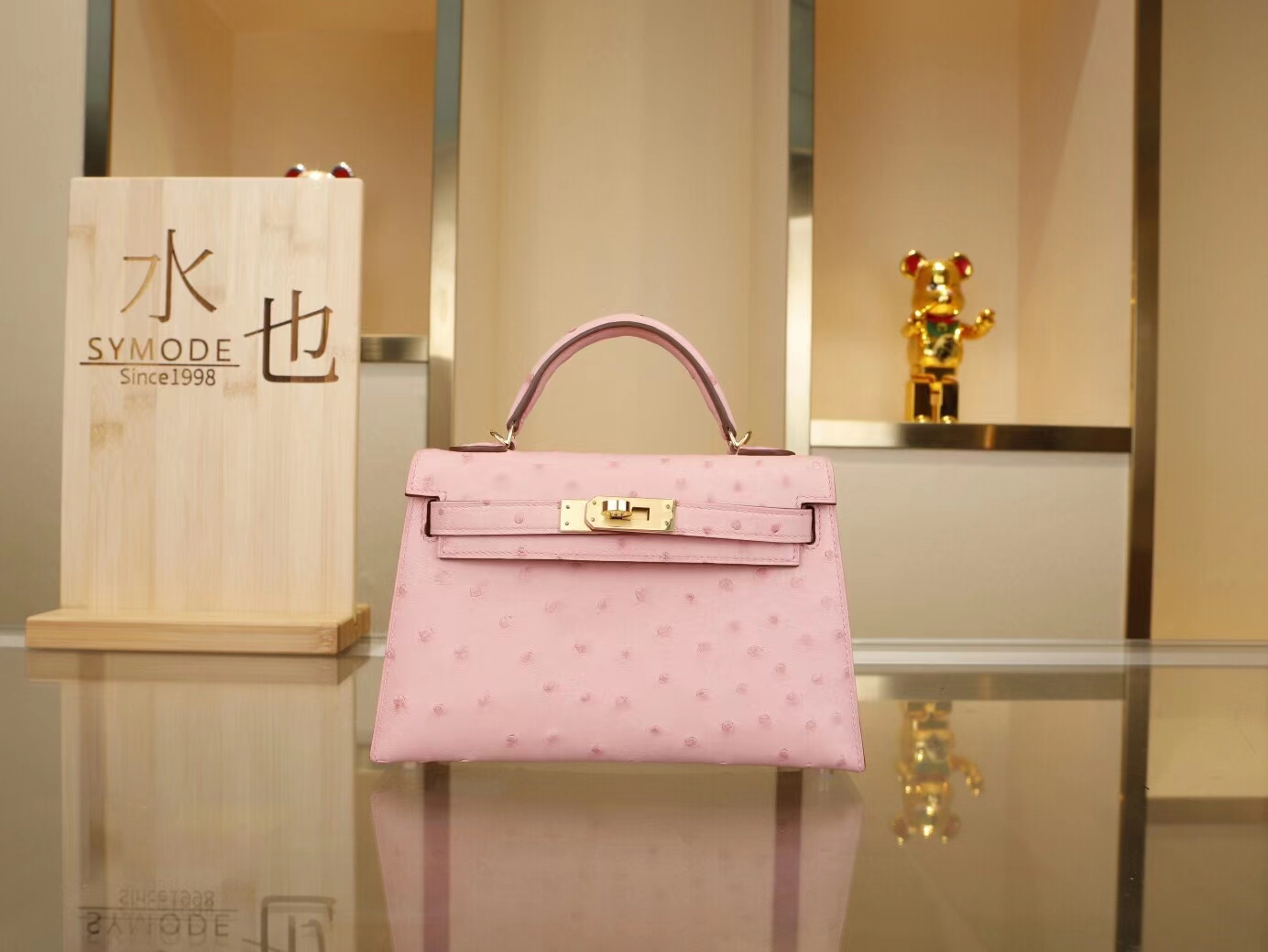 爱马仕Hermes Mini Kelly 2代 CC94陶瓷粉鸵鸟皮二代迷你凯莉包 金扣