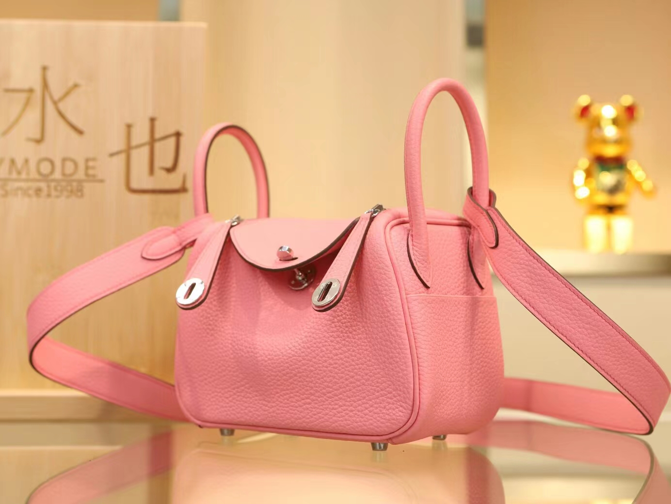 Hermes Mini Lindy19CM 爱马仕K4夏日粉TC牛皮迷你琳迪包 银扣