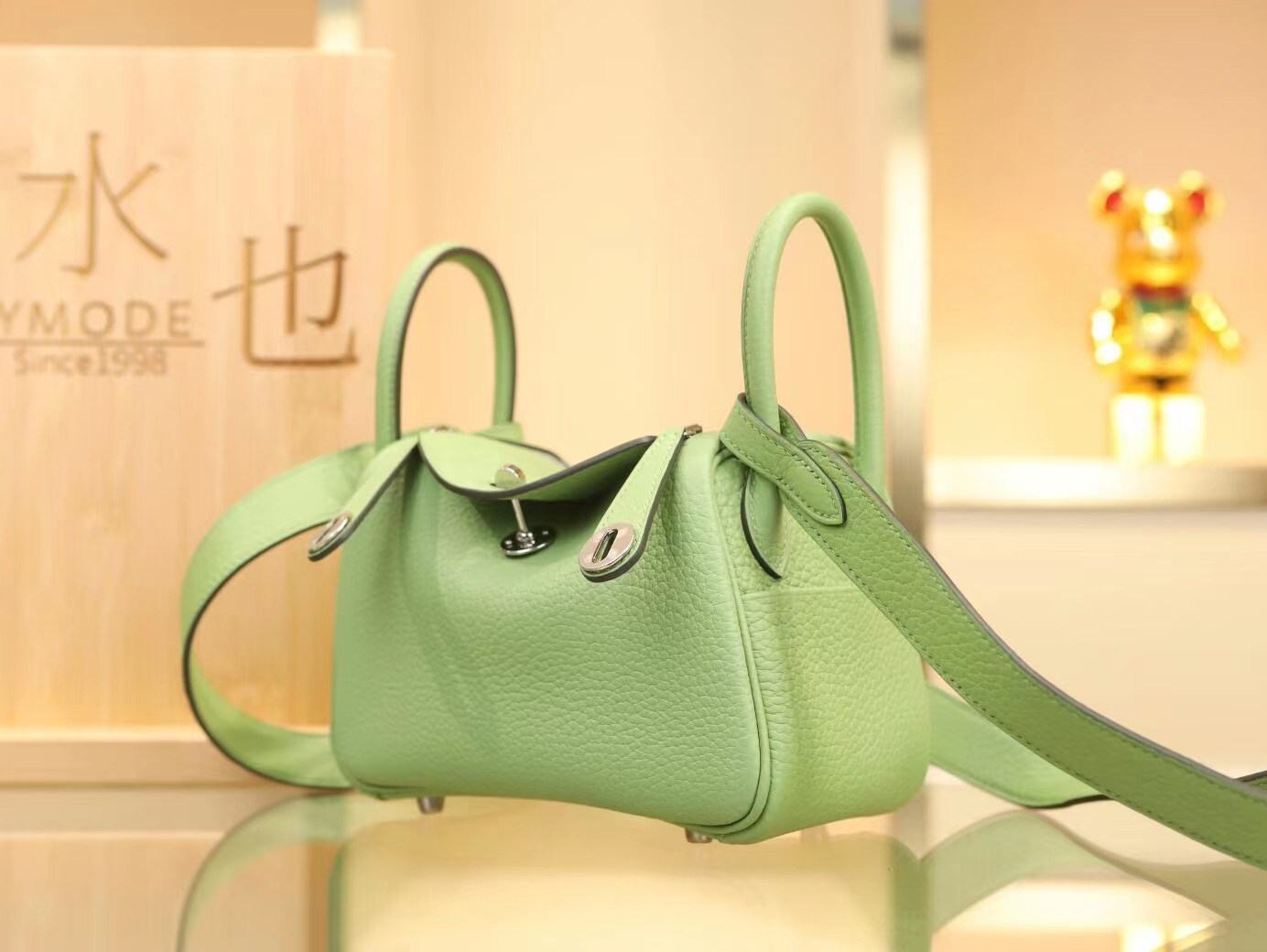 爱马仕女包价格 Hermes Mini Lindy19CM 3i牛油果绿TC皮迷你琳迪包