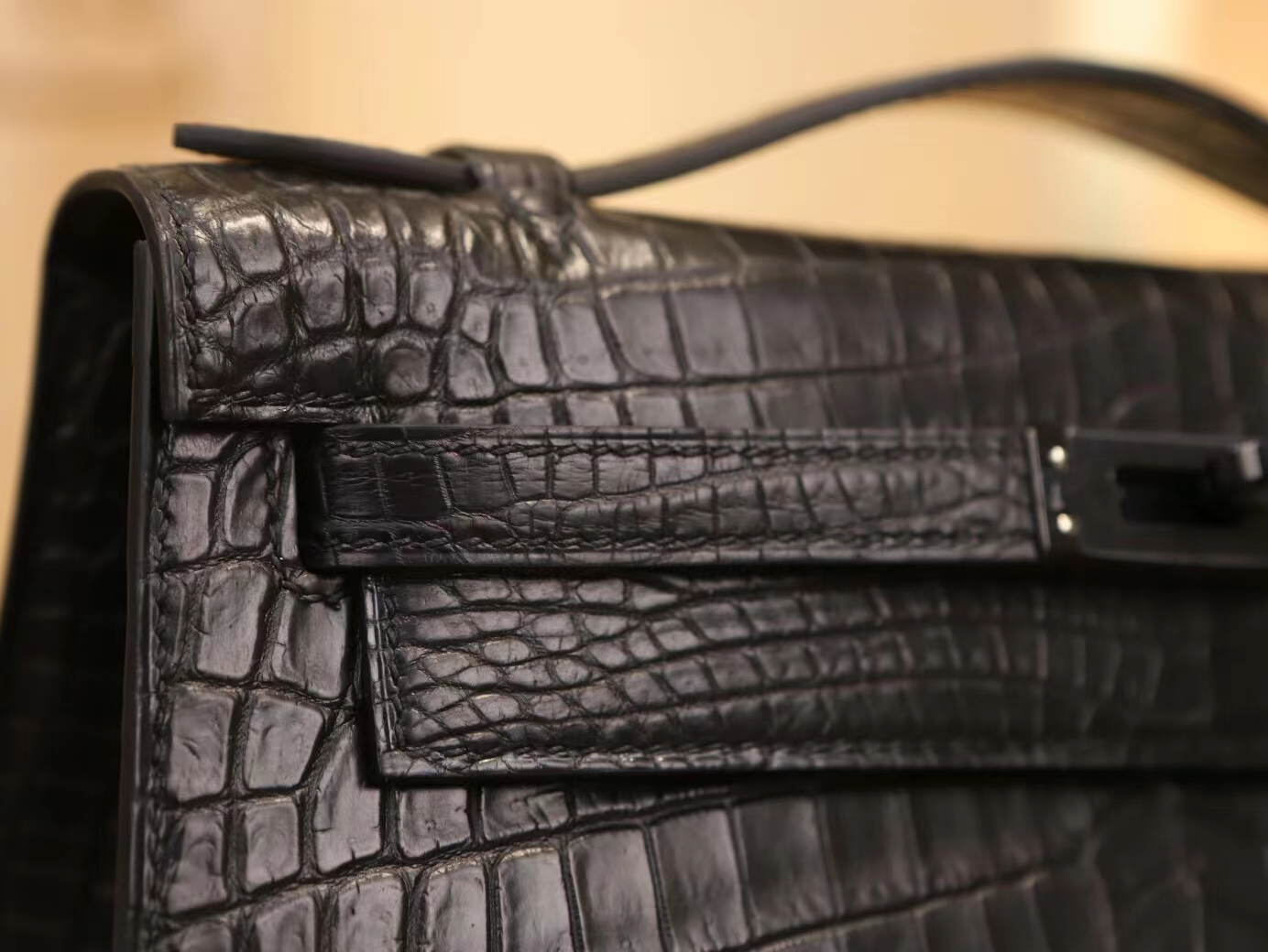 Hermes爱马仕黑色雾面鳄鱼皮迷你凯莉包Mini kelly pochette22CM 黑扣