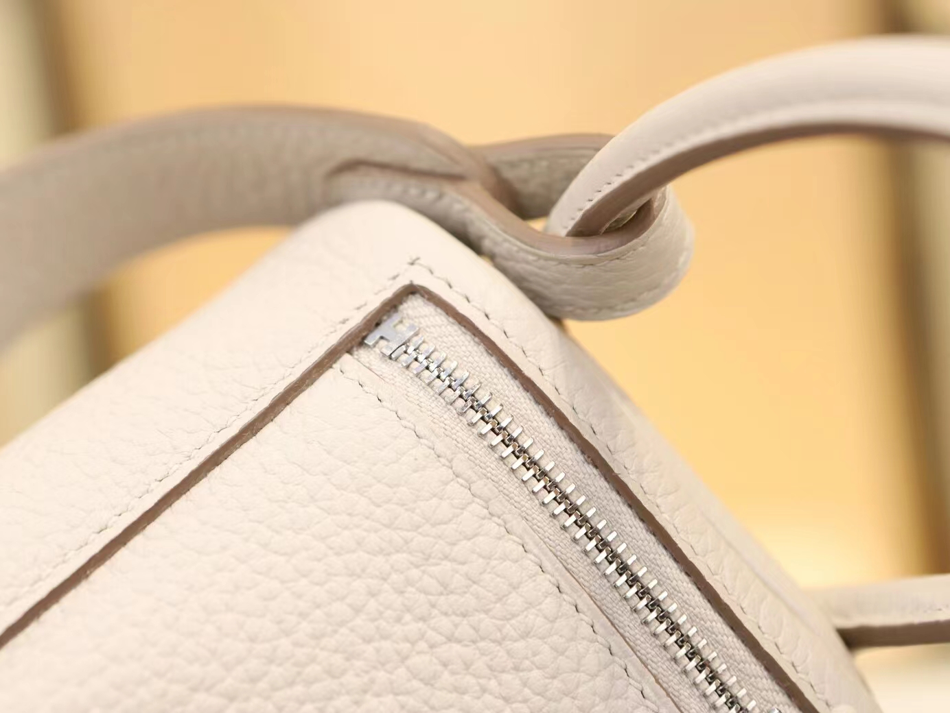 Hermes Mini Lindy19CM 爱马仕80珍珠灰TC牛皮迷你琳迪包 银扣
