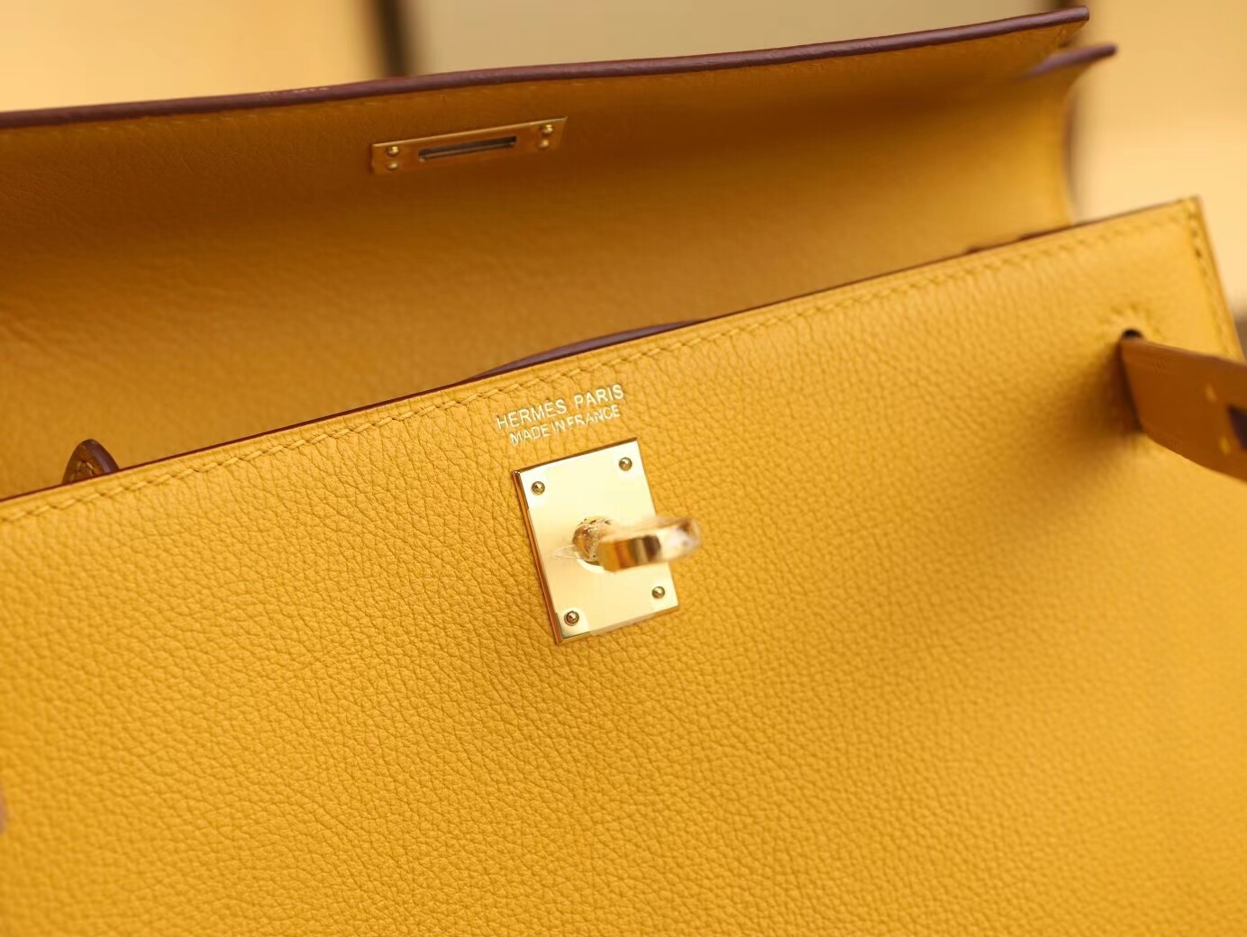 爱马仕包包官网 Hermes 9D琥珀黄Evercolor皮跳舞包Kelly Danse22CM