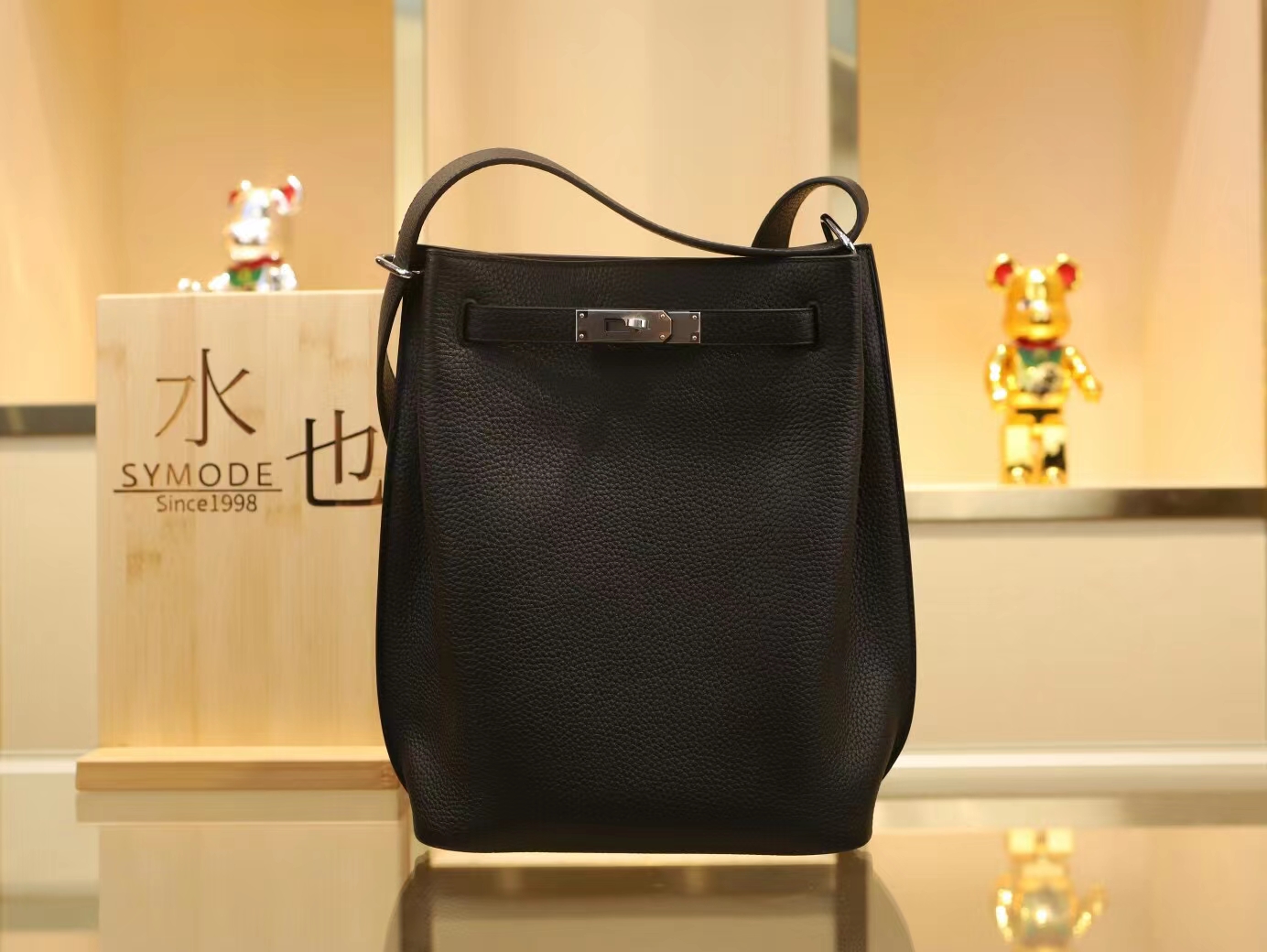 爱马仕包包官网 Hermes Sokelly22CM 89黑色Togo牛皮单肩斜挎包 银扣