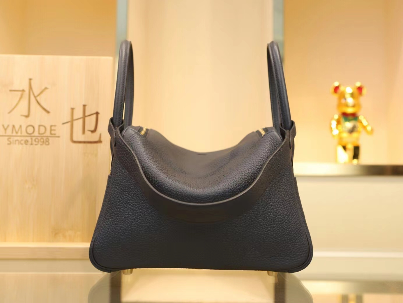 水也名品 爱马仕Hermes Lindy26CM/30CM 2Z午夜蓝TC牛皮 金扣