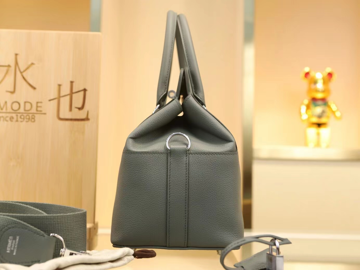 爱马仕女包定制 Hermes 63杏仁绿Evercolor小牛皮牛奶盒包Toolbox20CM