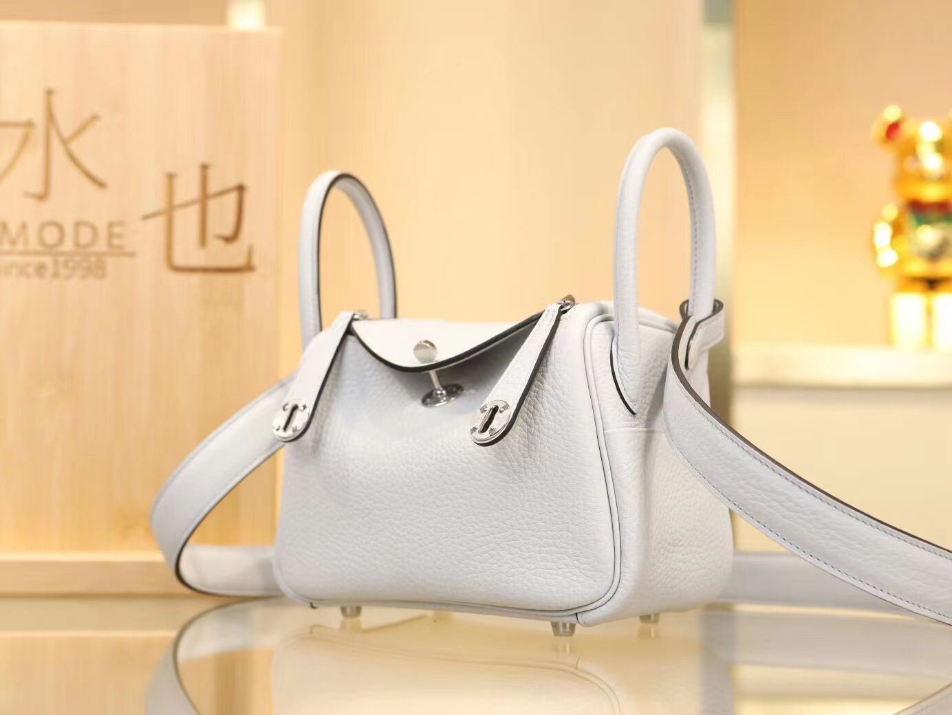 Hermes Mini Lindy19CM 爱马仕T0圣杯蓝TC牛皮迷你琳迪包 银扣