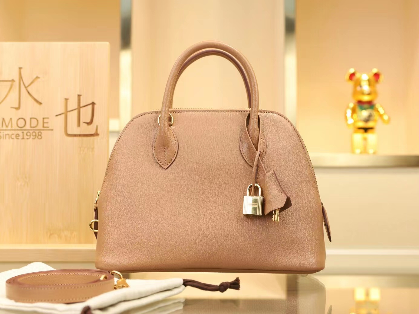 Hermes女包价格 爱马仕2J雀木色山羊皮保龄包bolide 25CM 金扣