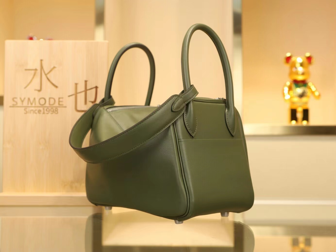 Hermes Lindy26CM 爱马仕V6军绿色Swift皮琳迪包手提单肩女包 银扣