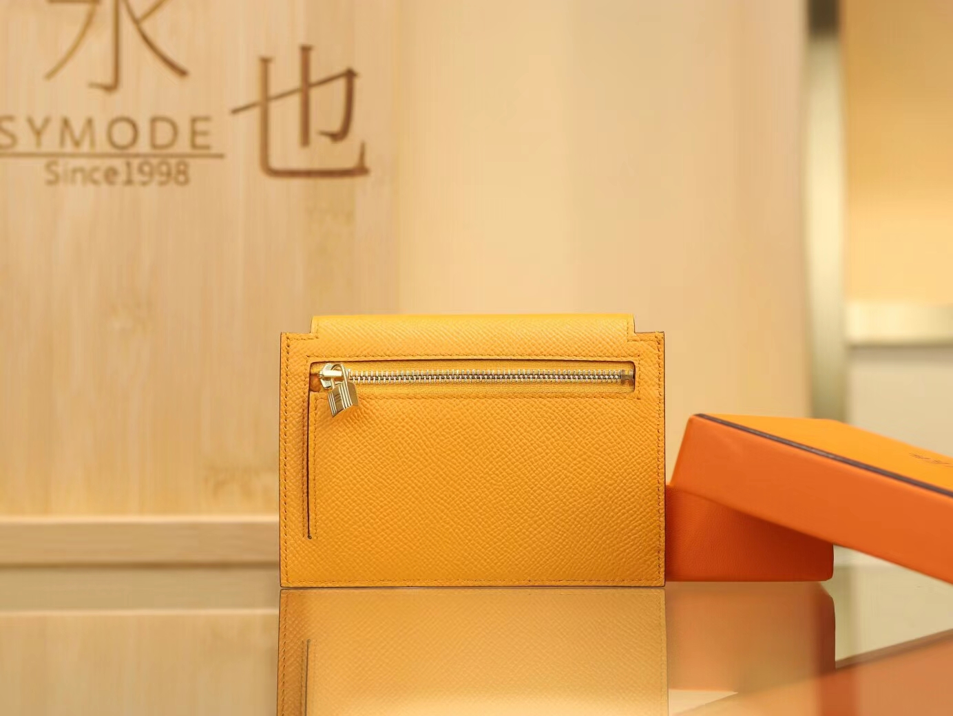 爱马仕包包货源 Hermes Kelly Pocket 9V太阳黄Epsom皮零钱包卡包 金扣