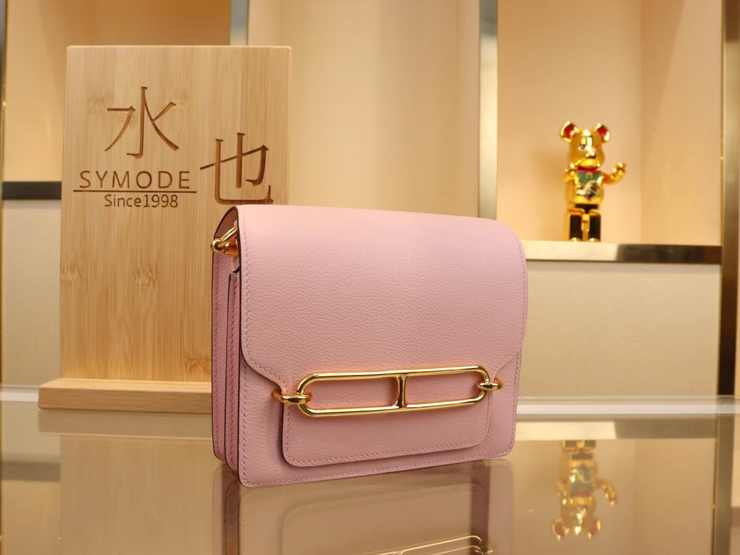 Hermes Roulis18CM 爱马仕3Q水粉色Evercolor皮猪鼻子包斜挎包 金扣