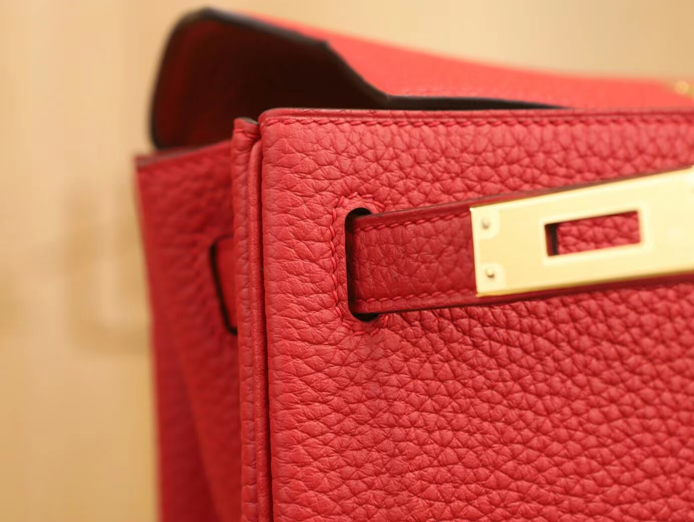 爱马仕女包价格 Hermes Q5国旗红Togo皮Kelly Ado22CM双肩背包