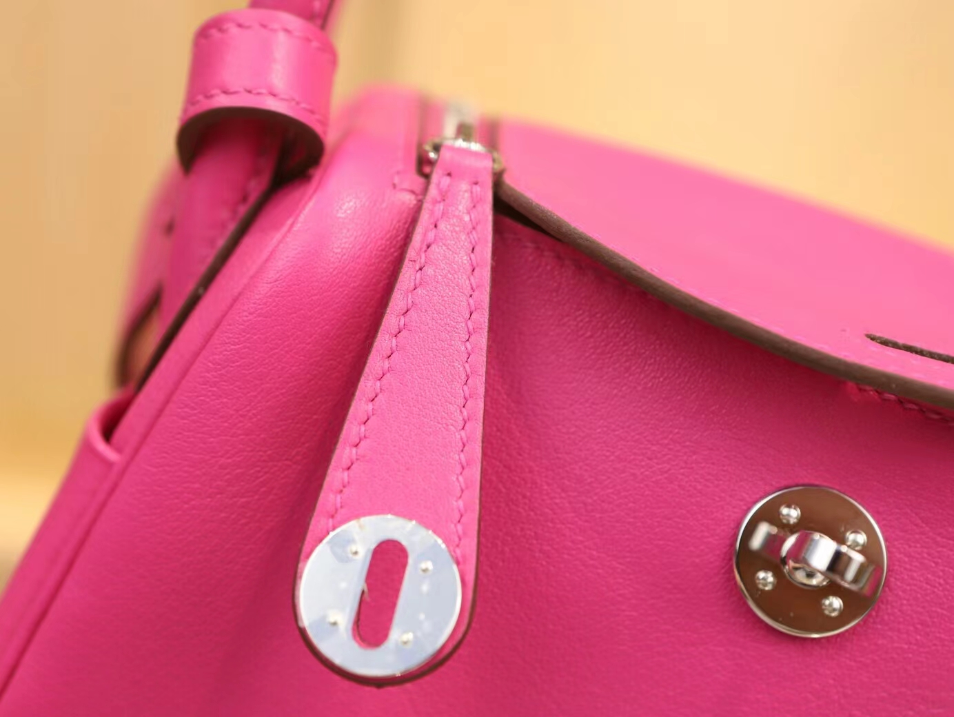 Hermes Mini Lindy19CM 爱马仕L3玫瑰紫Swift小牛皮迷你琳迪包 银扣