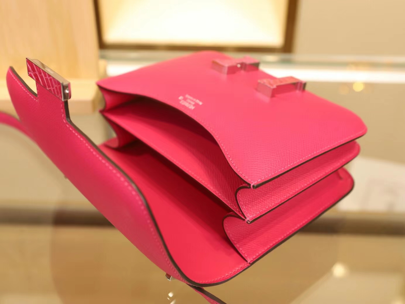 Hermes爱马仕0D墨西哥粉Epsom皮拼亮面方块鳄鱼扣Constance 18CM