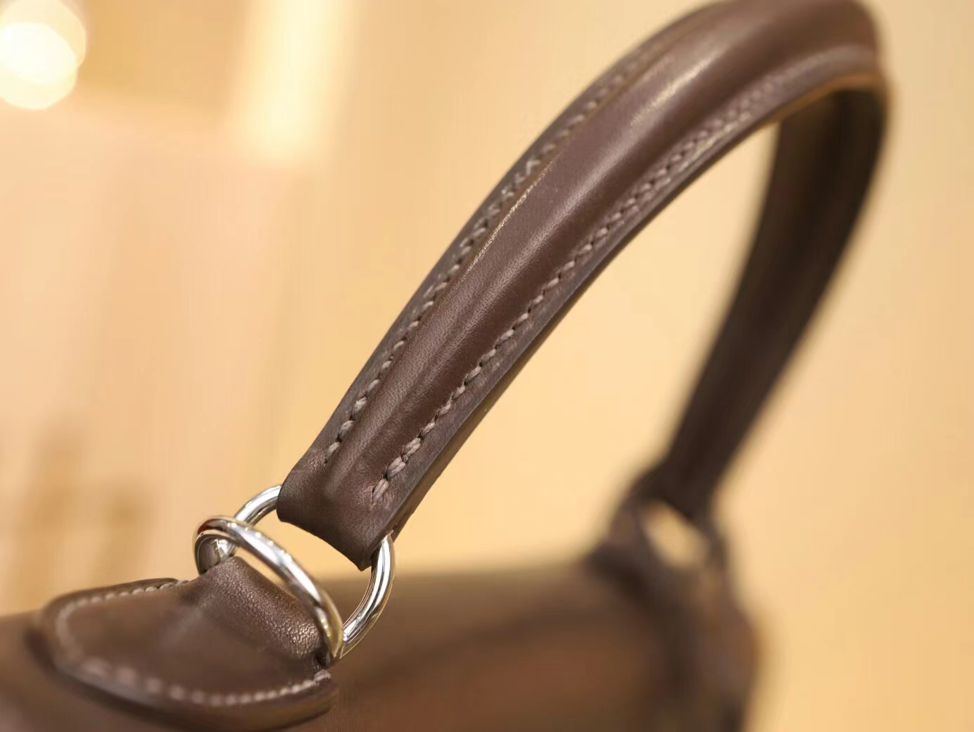 爱马仕女包货源 Hermes Kelly32CM CC46乌木色Ebene马鞍皮凯莉包 银扣
