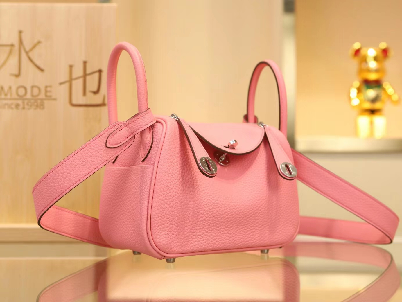 Hermes Mini Lindy19CM 爱马仕K4夏日粉TC牛皮迷你琳迪包 银扣