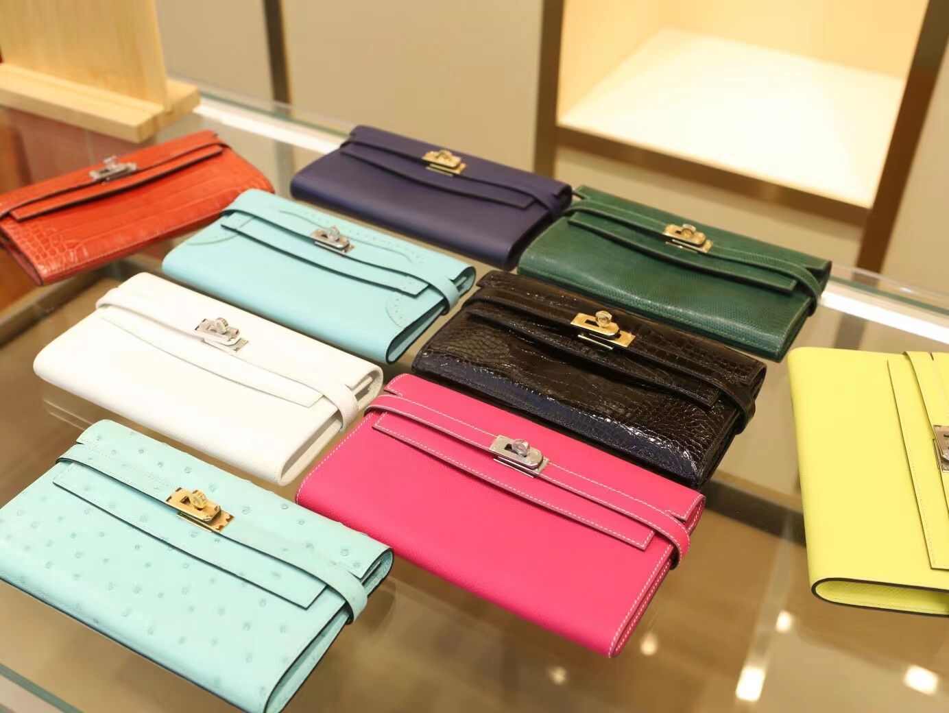 爱马仕钱包 Hermes 89黑色亮面方块鳄鱼皮Kelly长款钱包20CM 金扣