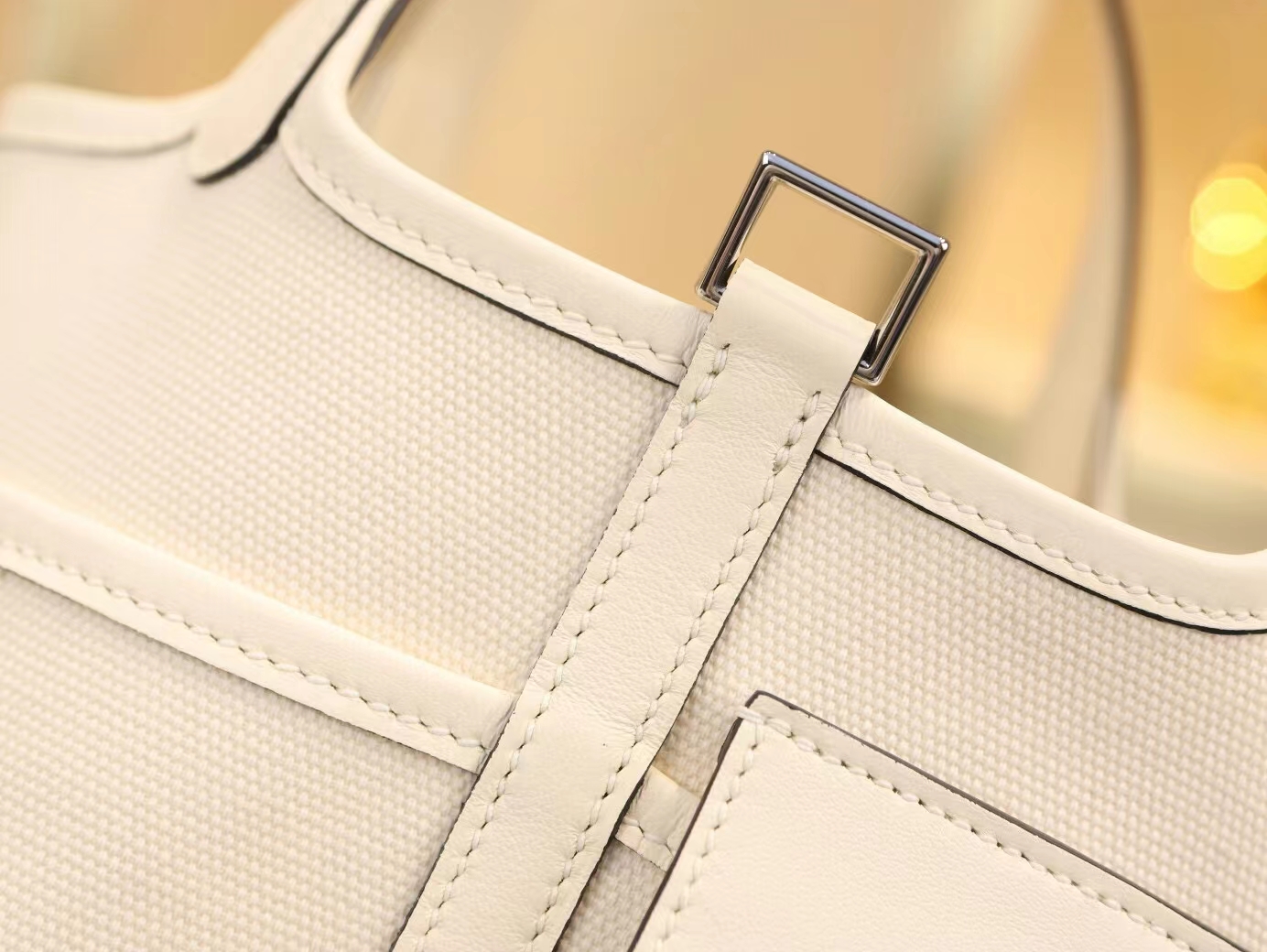 爱马仕新款女包 Hermes I2奶油白帆布拼牛皮Cargo系列Picotin Lock18CM