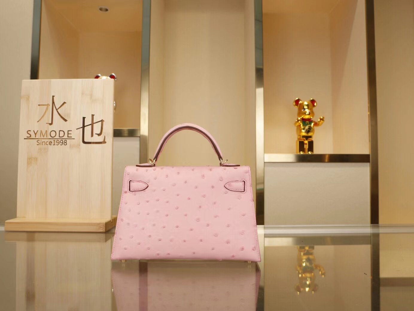 爱马仕Hermes Mini Kelly 2代 CC94陶瓷粉鸵鸟皮二代迷你凯莉包 金扣