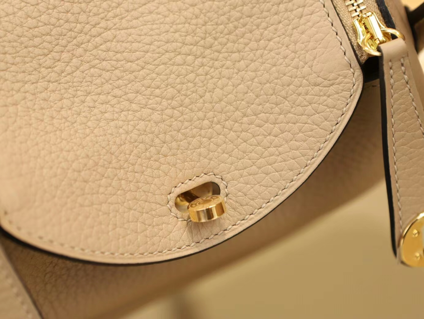 Hermes Mini Lindy19CM 爱马仕S2风衣灰TC牛皮迷你琳迪包 金扣