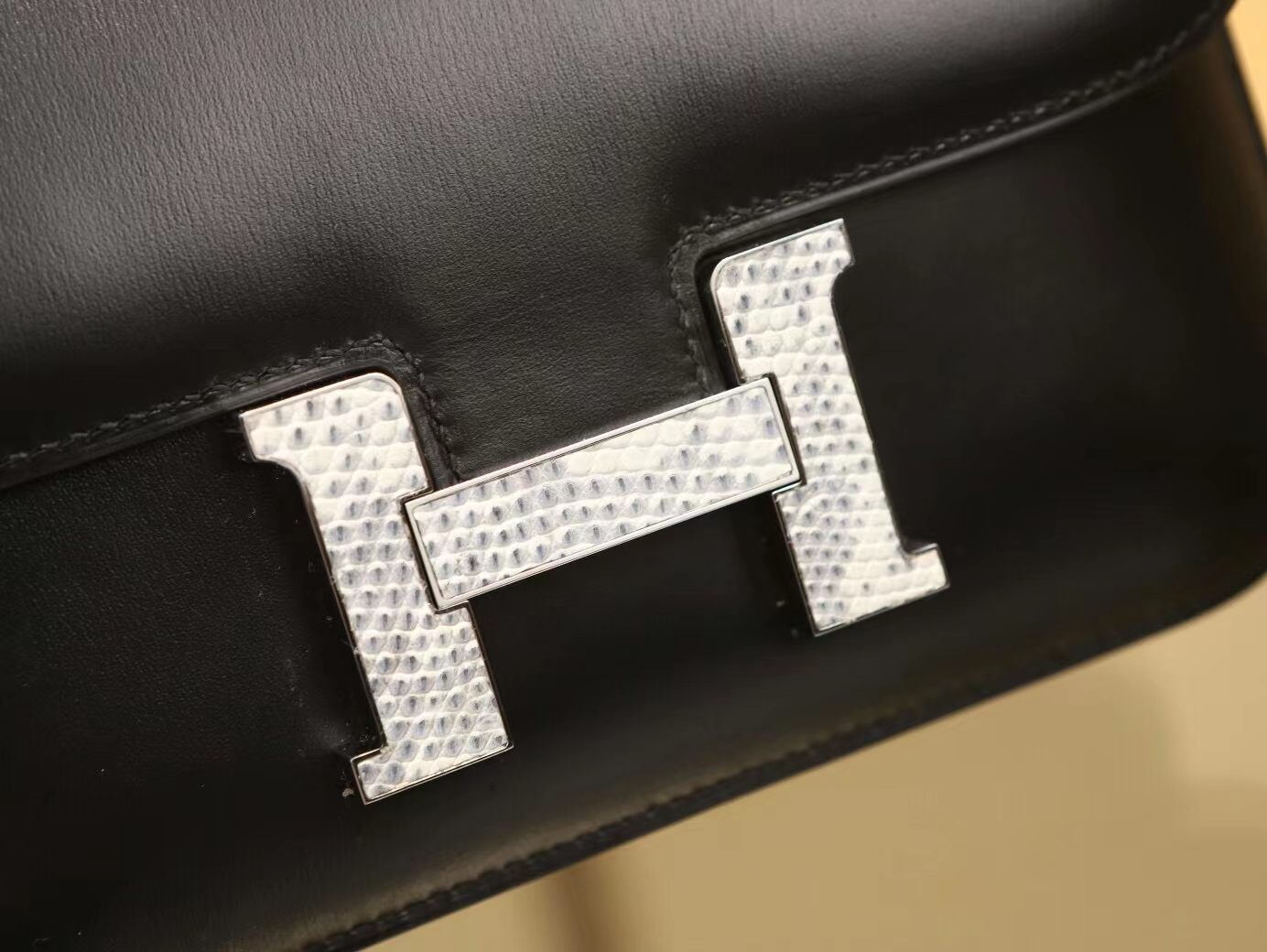 爱马仕Hermes Constance18CM 89黑色Box皮拼雪花蜥蜴扣康斯坦包