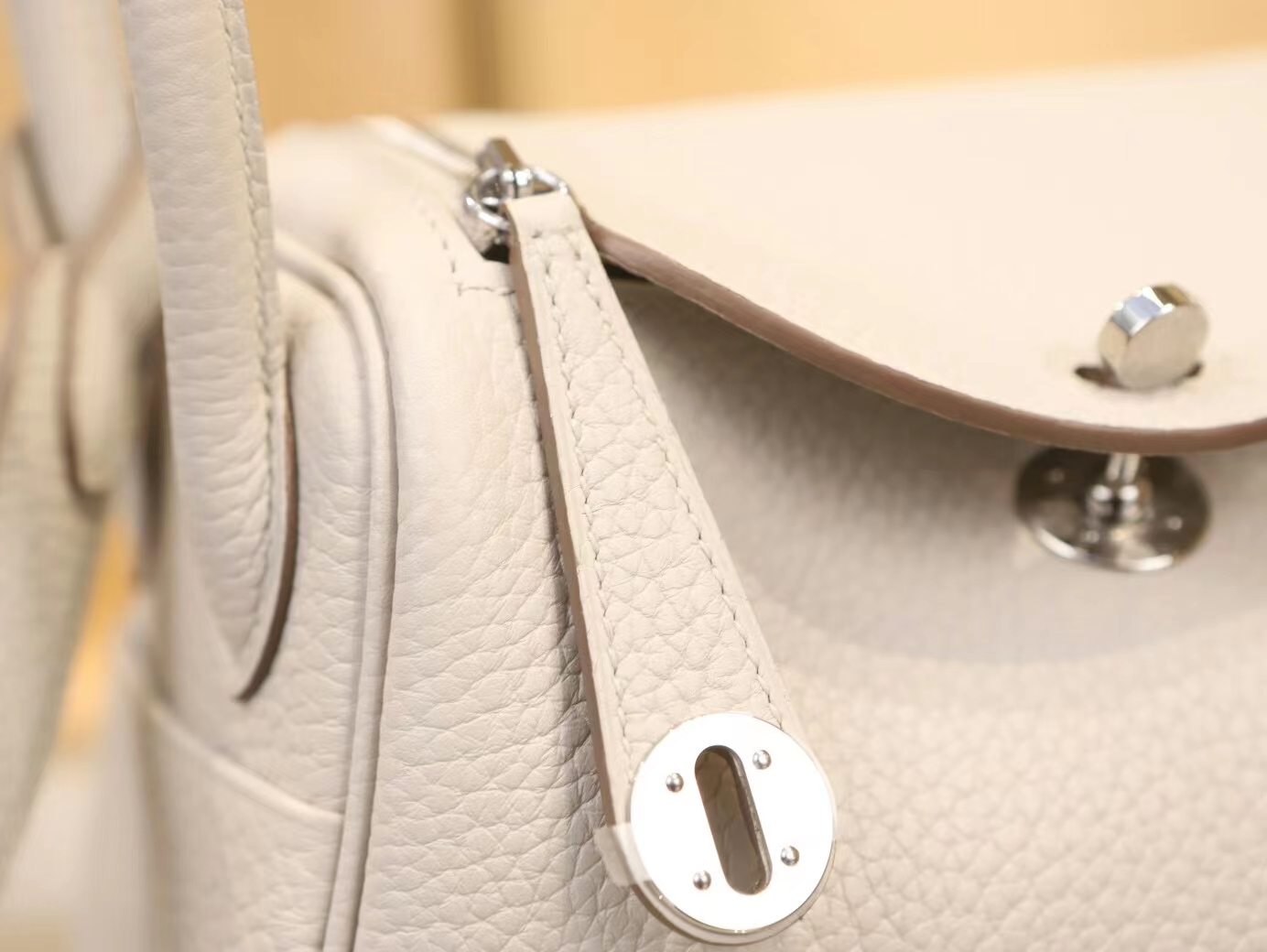 Hermes Mini Lindy19CM 爱马仕80珍珠灰TC牛皮迷你琳迪包 银扣