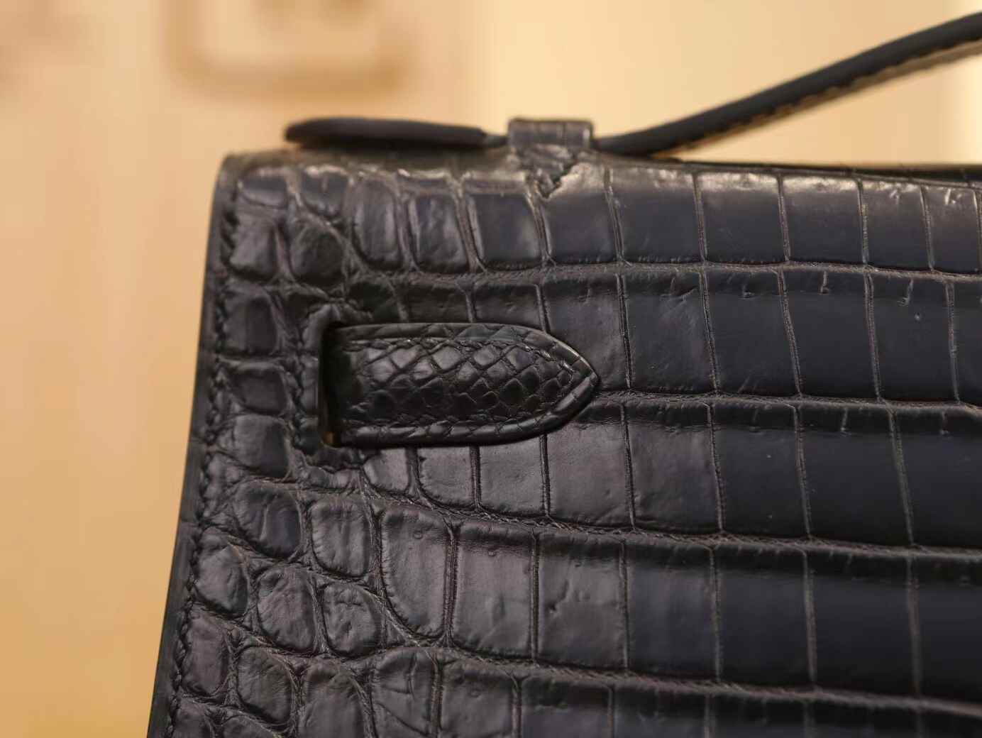 Hermes爱马仕黑色雾面鳄鱼皮迷你凯莉包Mini kelly pochette22CM 黑扣