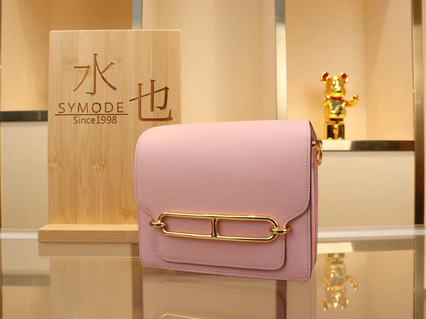 Hermes Roulis18CM 爱马仕3Q水粉色Evercolor皮猪鼻子包斜挎包 金扣