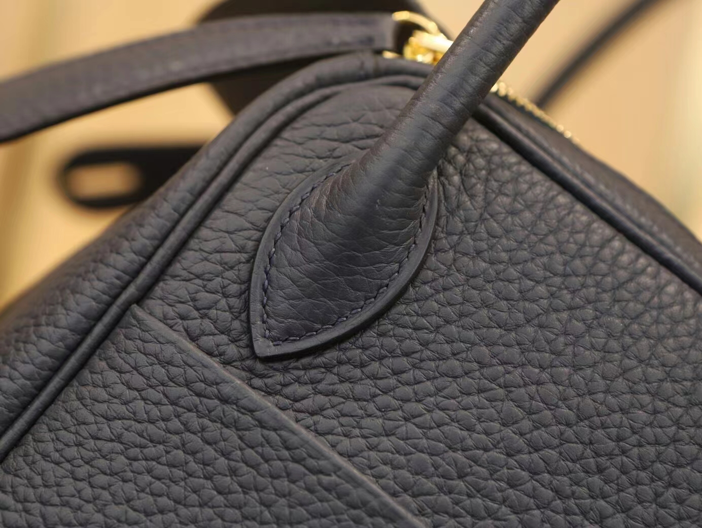 水也名品 爱马仕Hermes Lindy26CM/30CM 2Z午夜蓝TC牛皮 金扣
