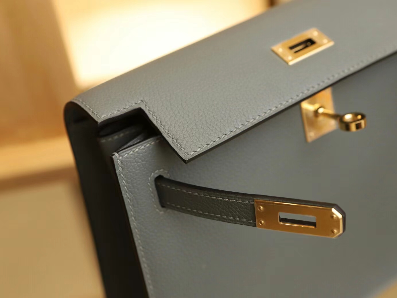 Hermes Kelly Danse22CM 爱马仕63杏绿色Vert Amande跳舞包 金扣