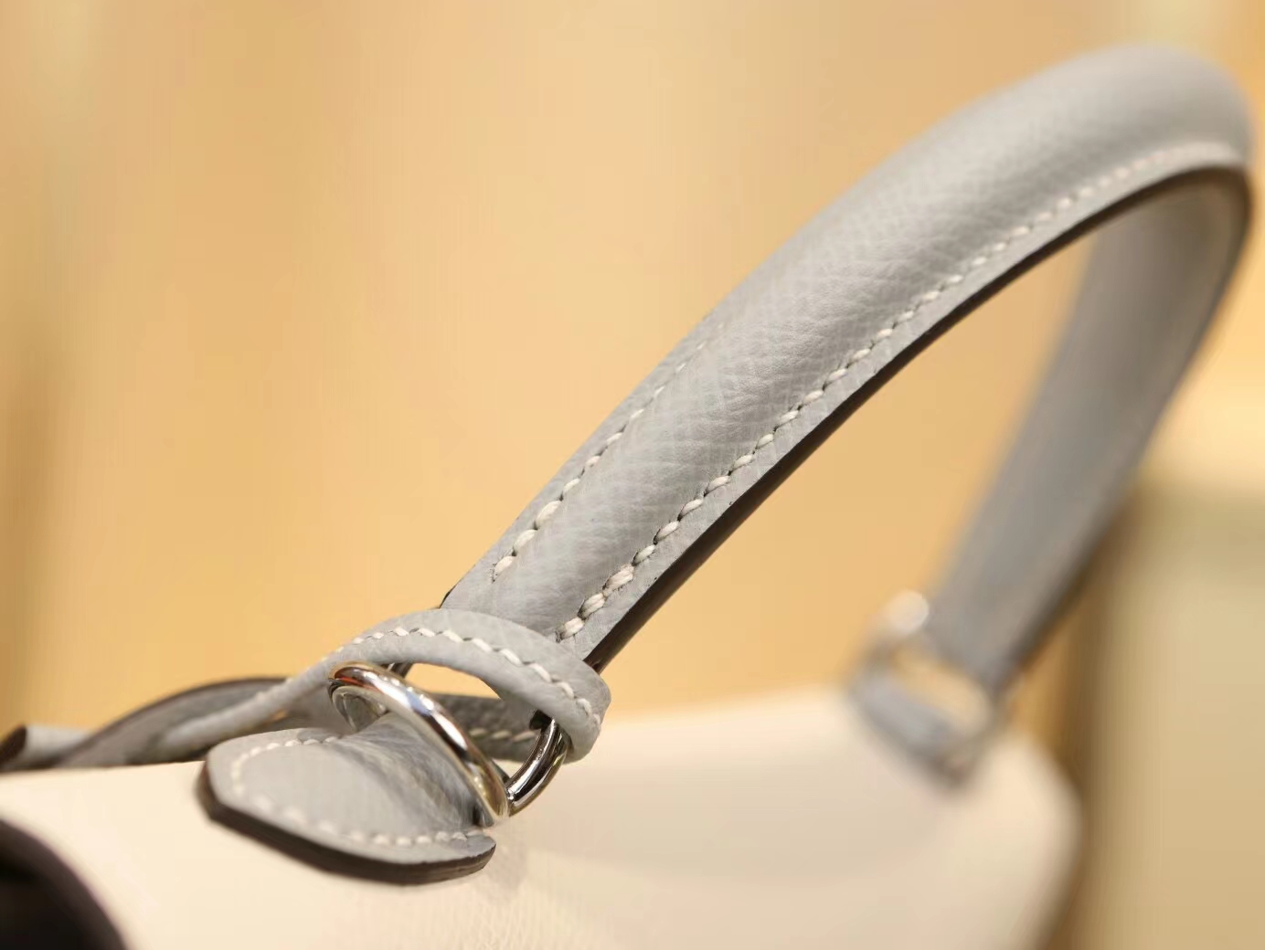 Hermes Kelly25CM 爱马仕奶昔白拼海鸥灰Epsom皮凯莉包 银扣