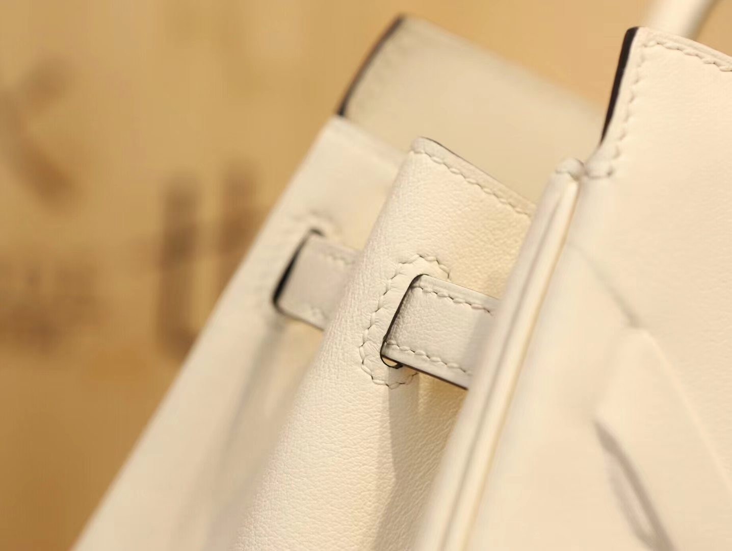 爱马仕新款女包  Hermes浮雕设计铂金包Birkin Shadow25CM I2奶油白NATA