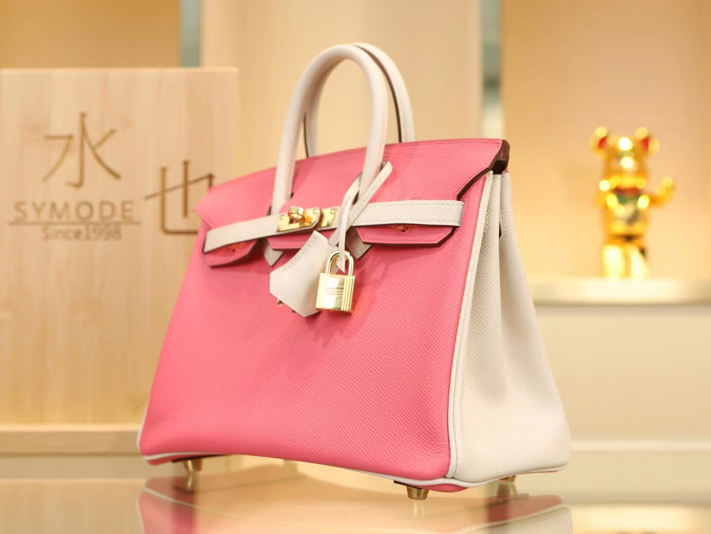 Hermes包包批发 爱马仕8W新唇膏粉拼奶昔白铂金包Birkin25CM 金扣