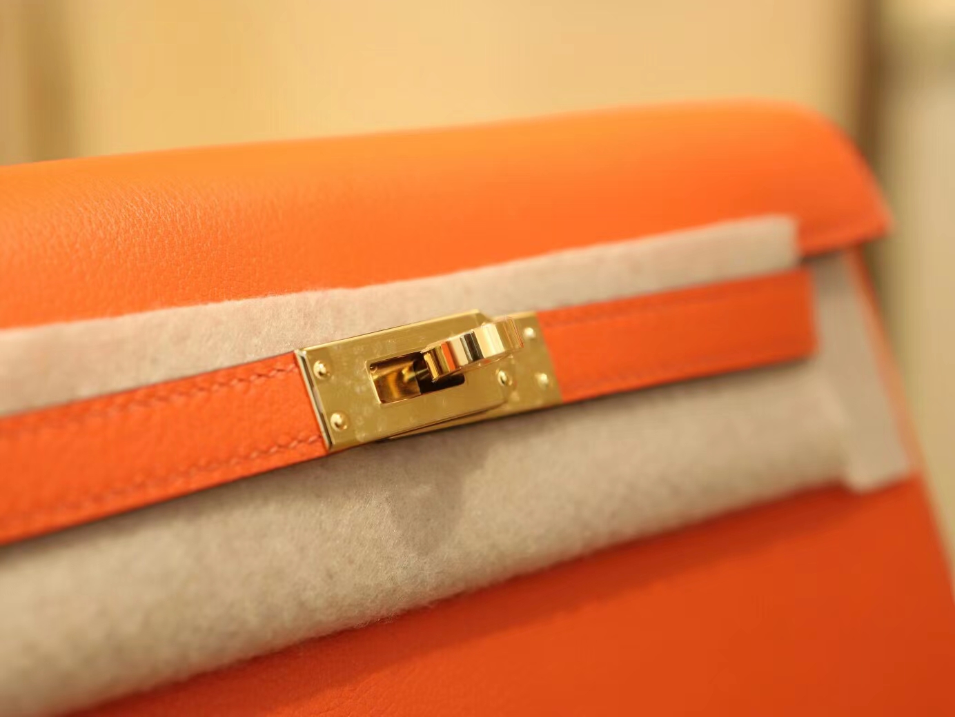 水也名品 全手缝爱马仕Hermes Kelly Danse22CM 8v罂粟橘Evercolor皮 金扣