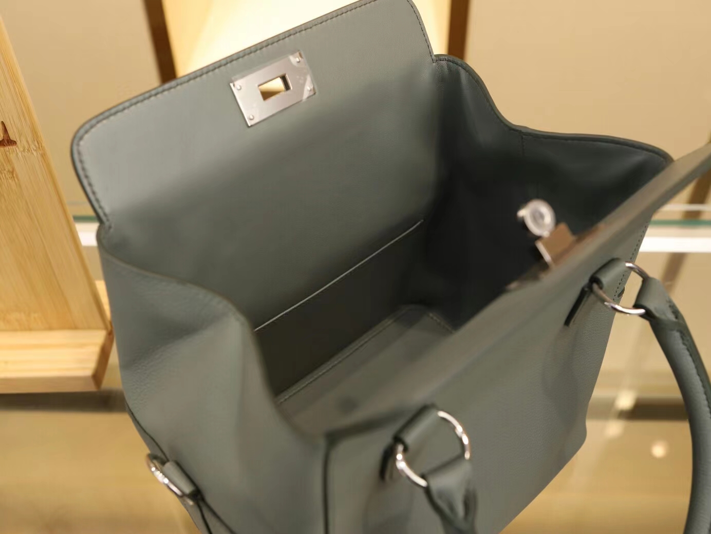 爱马仕女包定制 Hermes 63杏仁绿Evercolor小牛皮牛奶盒包Toolbox20CM
