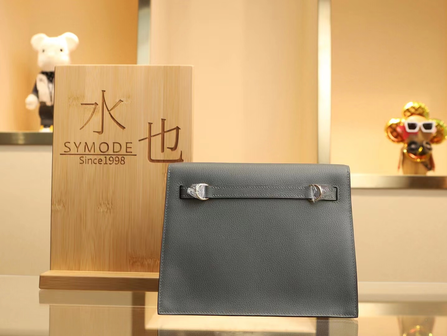 Hermes Kelly Danse22CM 爱马仕63杏绿色Vert Amande跳舞包 金扣