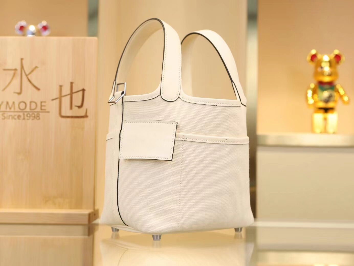 爱马仕新款女包 Hermes I2奶油白帆布拼牛皮Cargo系列Picotin Lock18CM